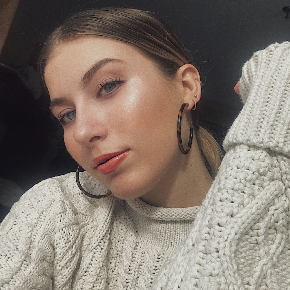 Meet your Posher, Stephanie